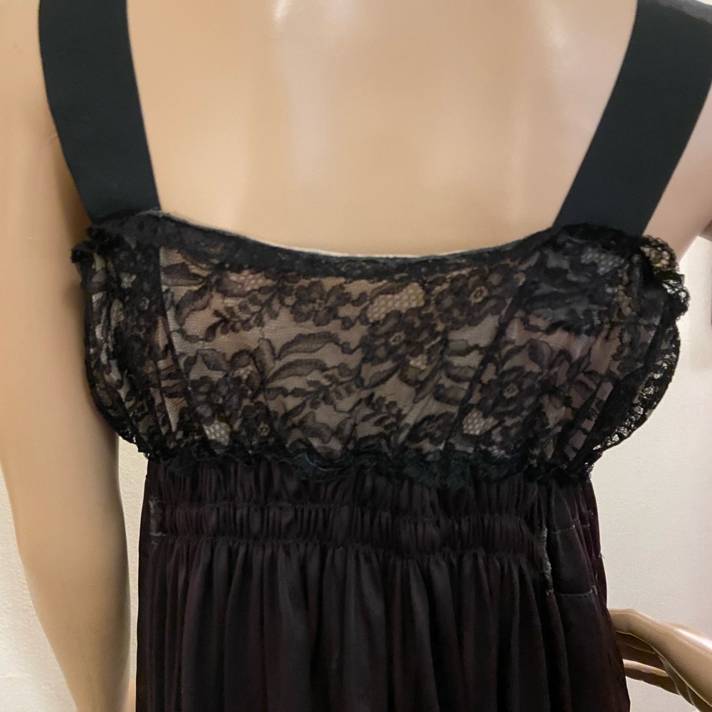Vintage black lace nightgown - Picture 6 of 7